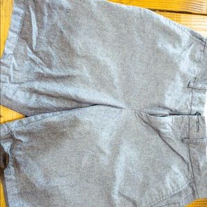 3/20 Old navy flat front shorts - men’s 29